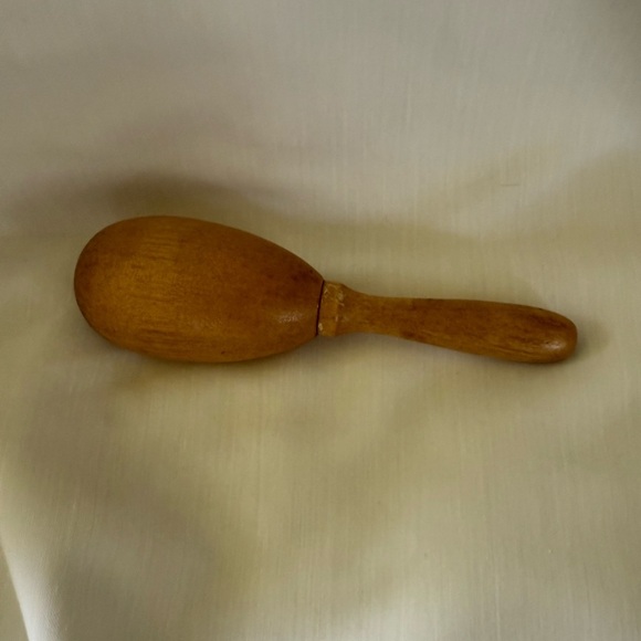 Vintage solid wood sock darner mending egg EUC
Can store needles in the egg - Picture 1 of 8